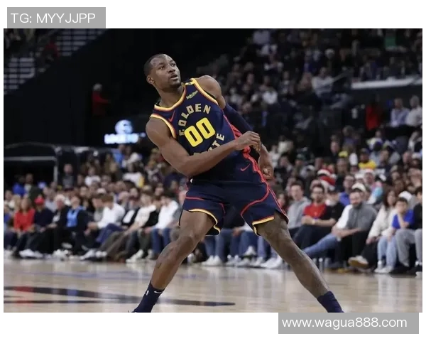 库里达成4000三分里程碑勇士八人得分上双轻松战胜国王收获六连胜